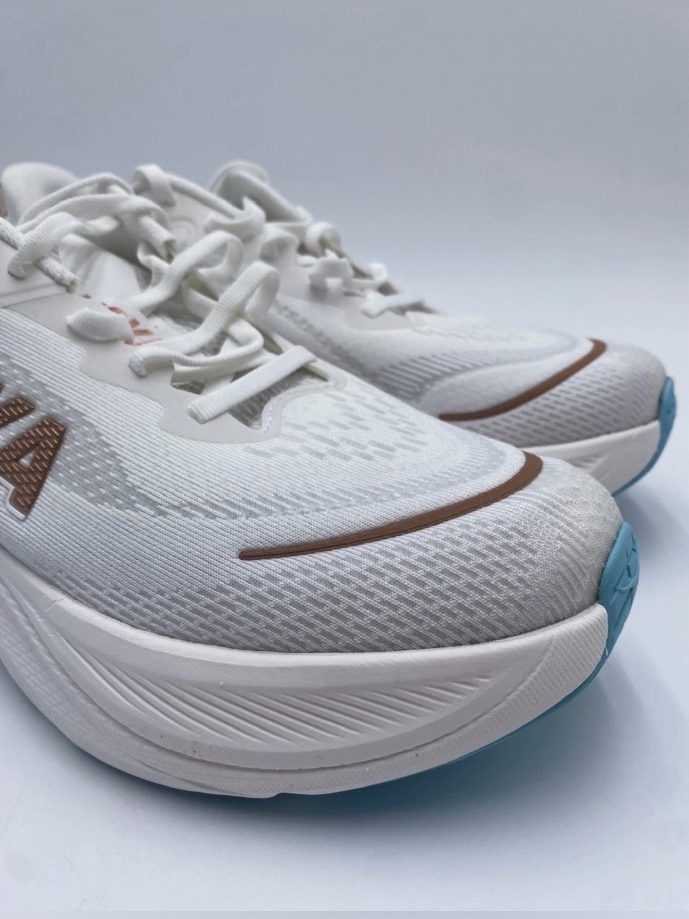 Hoka SKYFLOW Running Jogging Athletic Shoes Frost Rose Gold 1155113 FTRS 8 9 10 - Picture 2 of 10